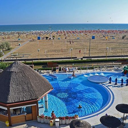 Ashanti Aparthotel Wellness&Spa Bibione Exterior photo