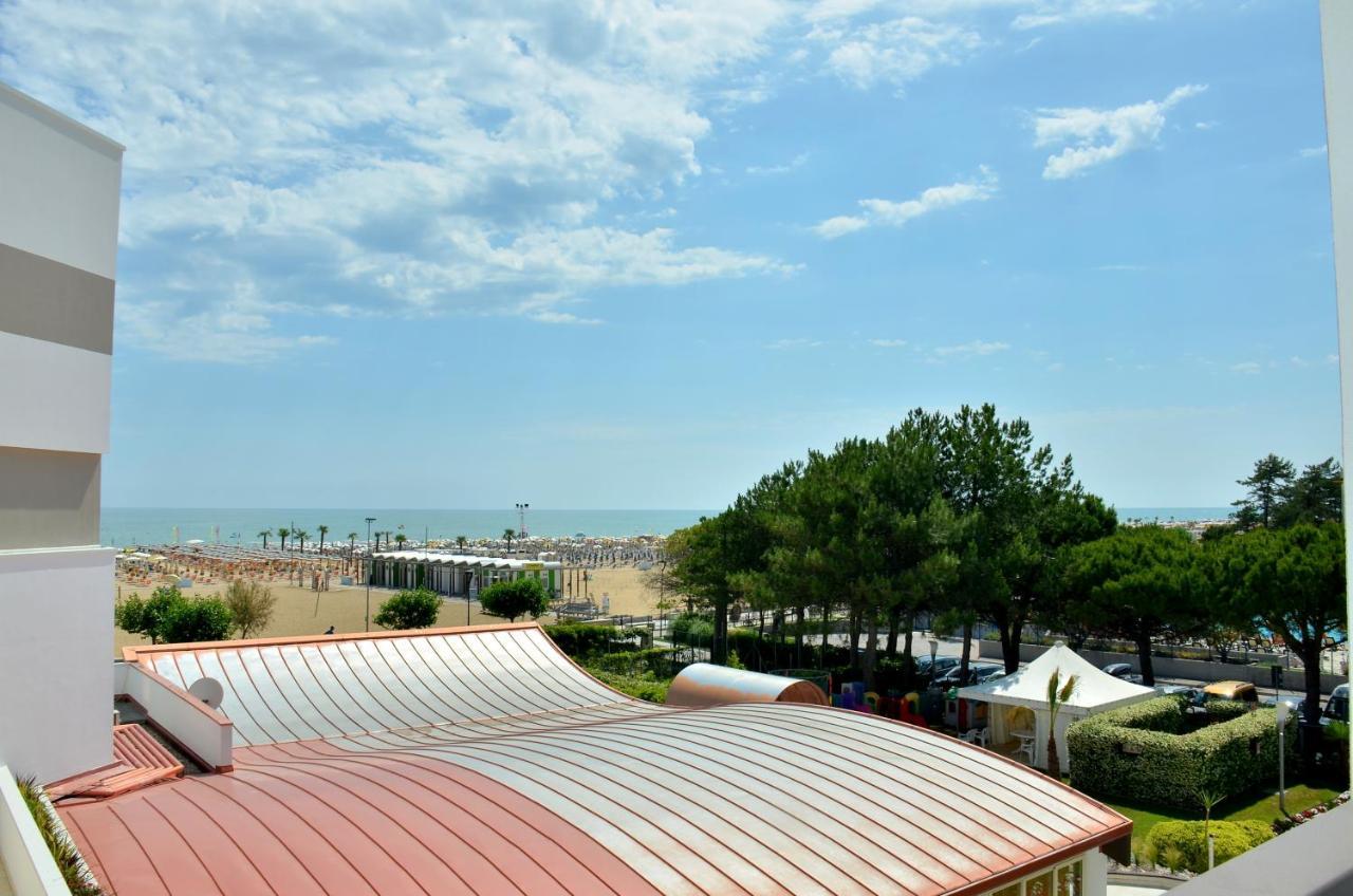 Ashanti Aparthotel Wellness&Spa Bibione Exterior photo